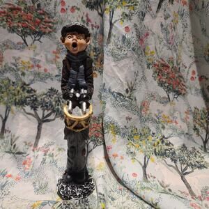 Windsor Collection Christmas Caroler Collectible Pencil Dickens Figurine